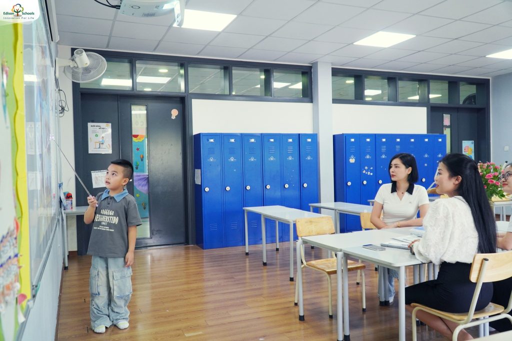 Học sinh trường tiểu học Edison chia sẻ về các mục tiêu trong ngày họp phụ huynh đầu năm học.